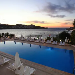 4* Resort Cactus Mirage Family Club